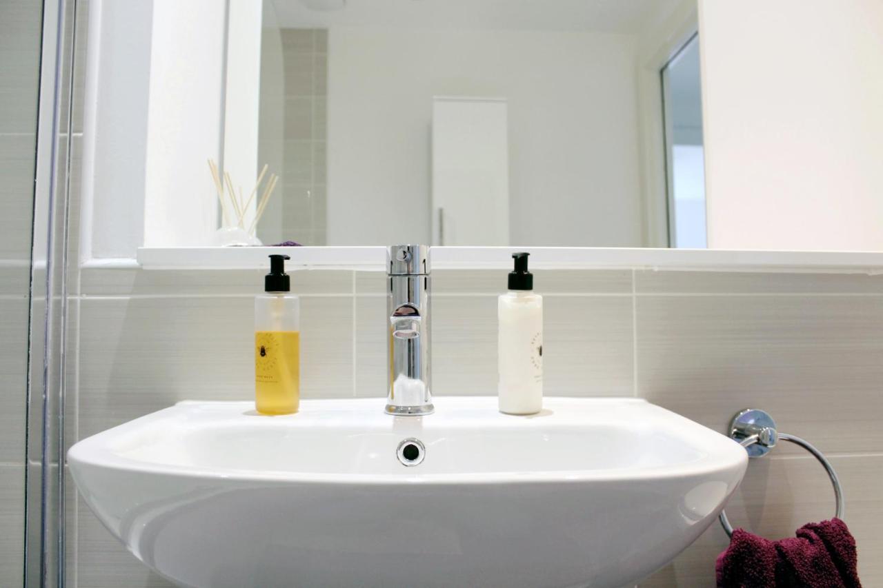 Manchester Escape - Private Room & Bathroom Near Etihad And Coop Arena - Free Secure Parking Екстер'єр фото
