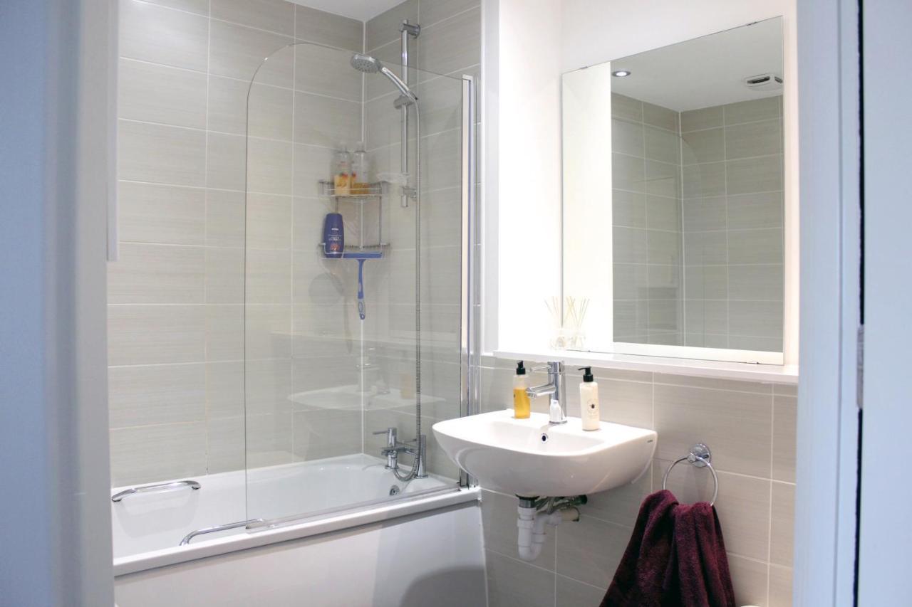 Bridgewater House - Private Room & Bathroom Near Etihad And Coop Arena Манчестер Екстер'єр фото